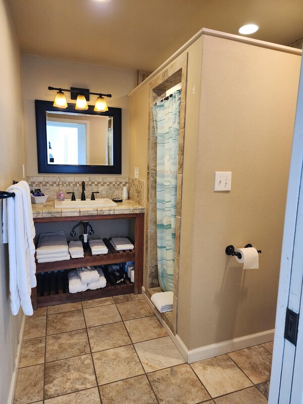Bodega Harbor Inn - Bodega Bay, CA
