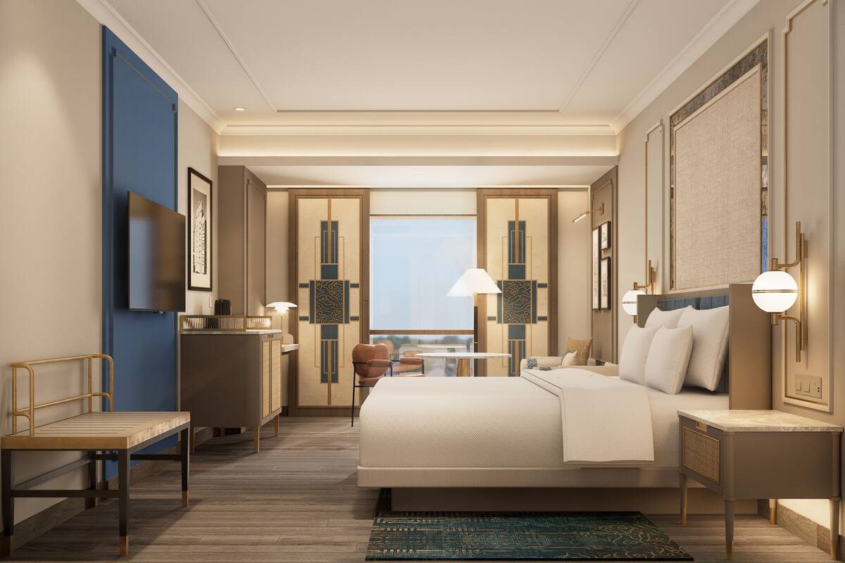 Grand Room, 1 King Bed | Minibar, in-room safe, desk, blackout drapes
