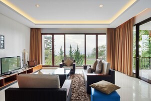 Villa, 4 Bedrooms | Living area | 40-inch flat-screen TV with satellite channels, TV, DVD player