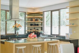 Villa, 4 Bedrooms | Private kitchenette | Full-size fridge, microwave, stovetop, toaster