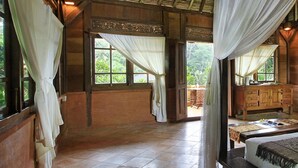 River Edge Villa | Minibar, in-room safe, rollaway beds (surcharge), WiFi (free) - Graha Moding (Ubud)