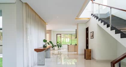 Oyama City View 4BR Villa with a Heated Pool