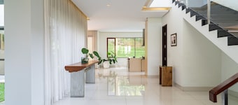 Oyama City View 4BR Villa with a Heated Pool