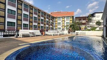 Outdoor pool, sun loungers