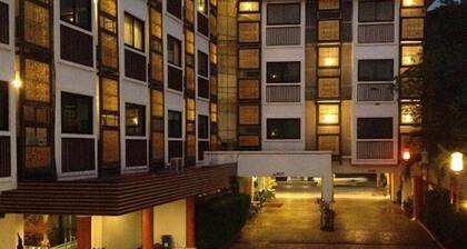 Wangburapa Grand Hotel