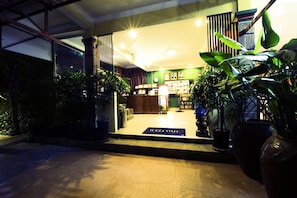 Property entrance - Grand Sihanoukville Hotel (Sihanoukville)