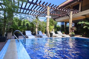 Outdoor pool - Grand Sihanoukville Hotel (Sihanoukville)