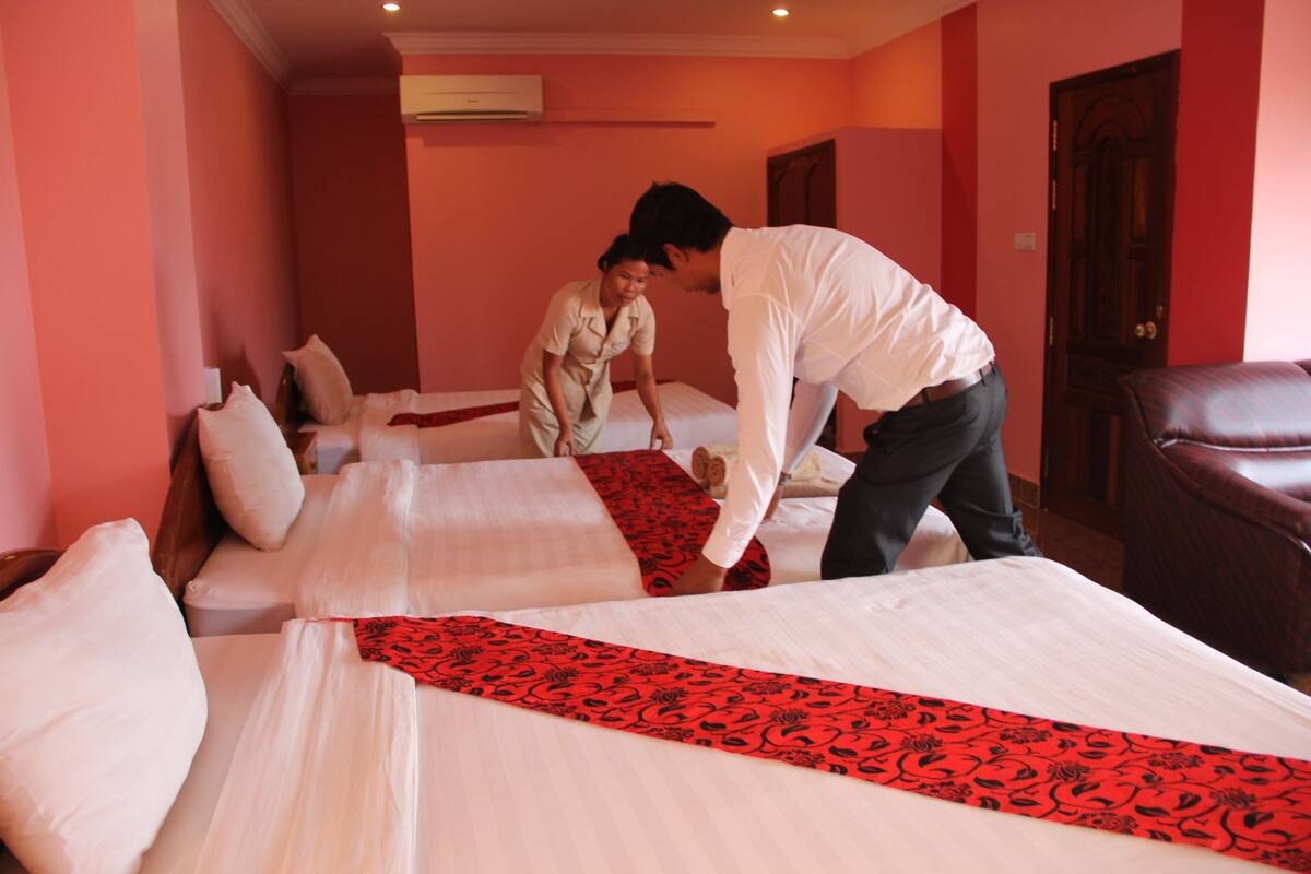 Deluxe Room | 1 bilik tidur, peralatan tempat tidur premium, item bar mini percuma