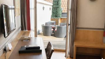 Standard Double Room (Patio) | Balcony