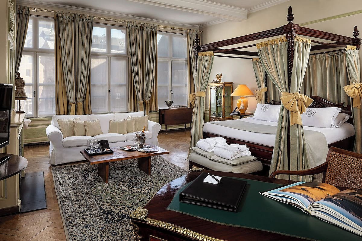 Suite | 1 Schlafzimmer, Minibar, Zimmersafe, individuell dekoriert