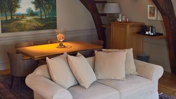 Superior suite (Classic) | Woonruimte | Televisie