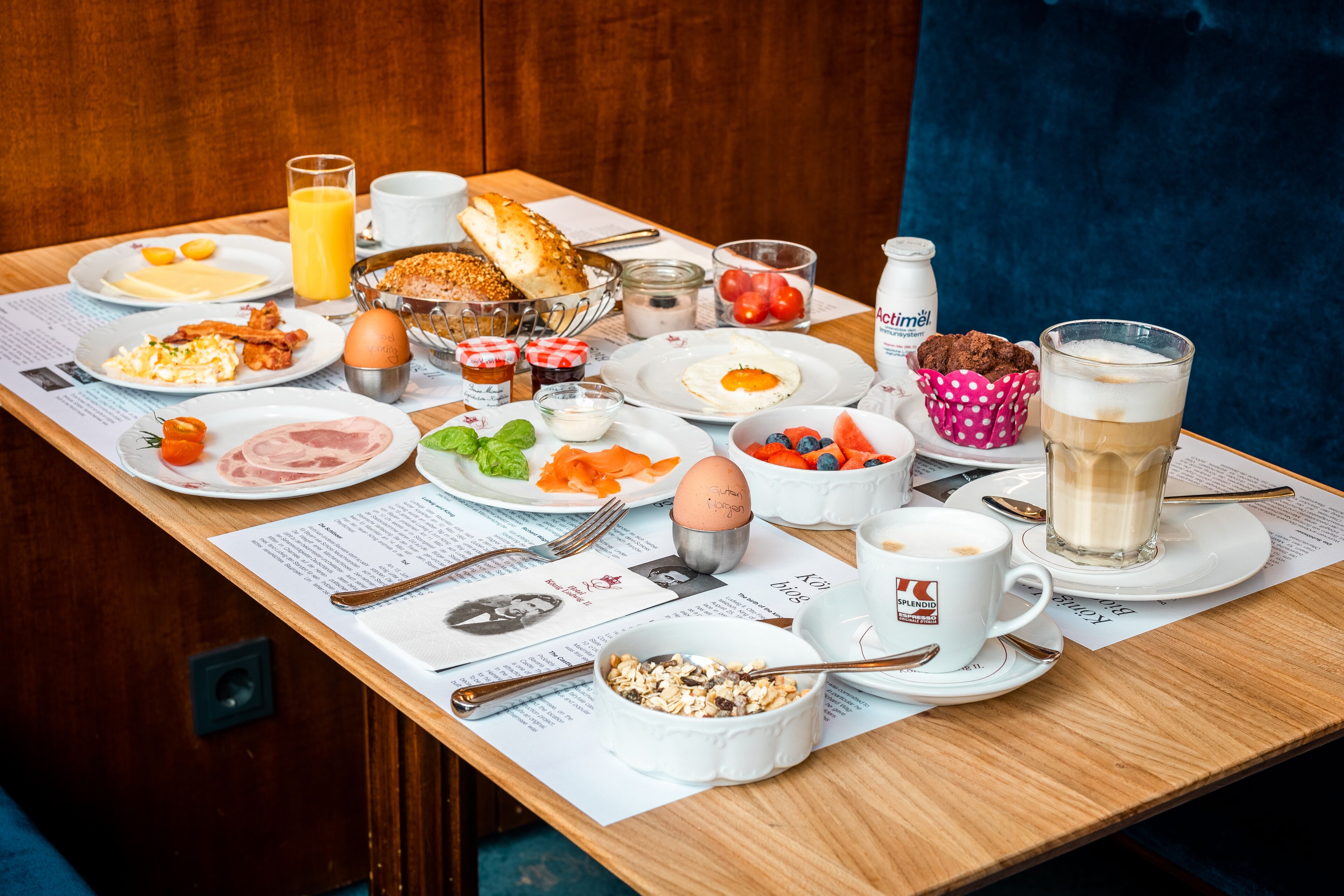 daily buffet breakfast (eur 19.50 per person)
