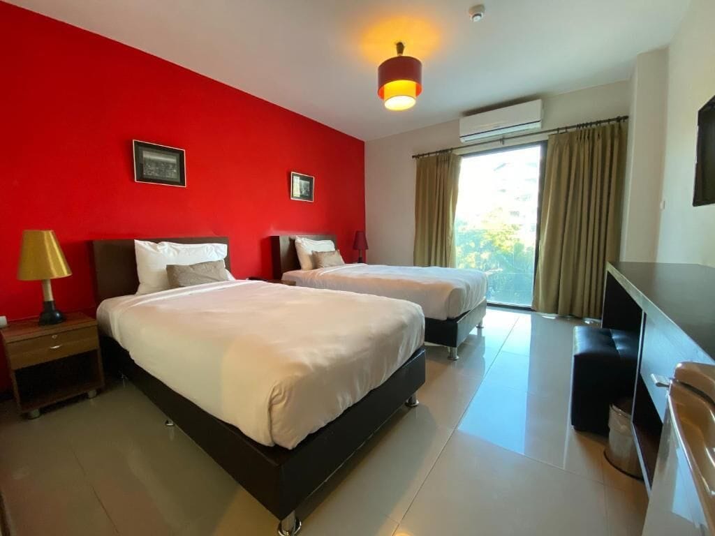 1 habitación y artículos del minibar gratis 