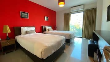 1 habitación y artículos del minibar gratis