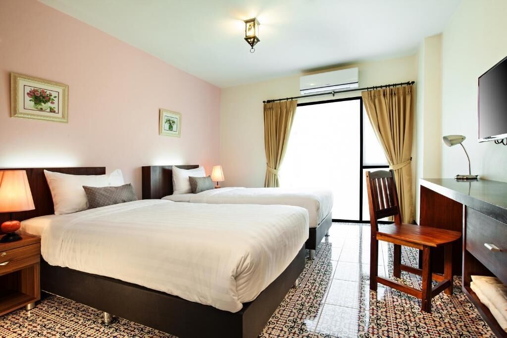 1 bedroom, free minibar items, in-room safe, desk