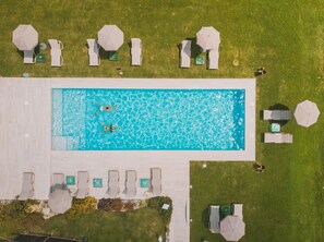Outdoor pool, pool loungers