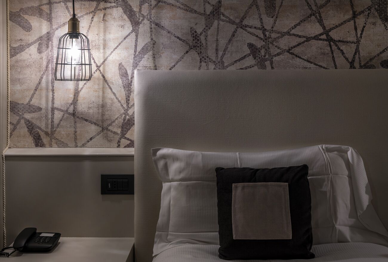 studio suite | 1 bedroom, minibar, in-room safe, desk