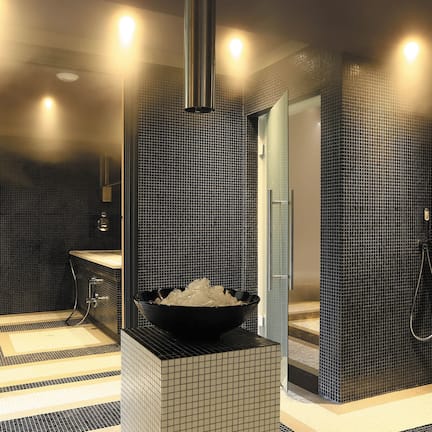 Sauna, hot tub, steam room, body treatments, body wraps, body scrubs