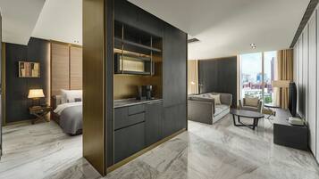 Rúmföt af bestu gerð, dúnsængur, míníbar, öryggishólf í herbergi