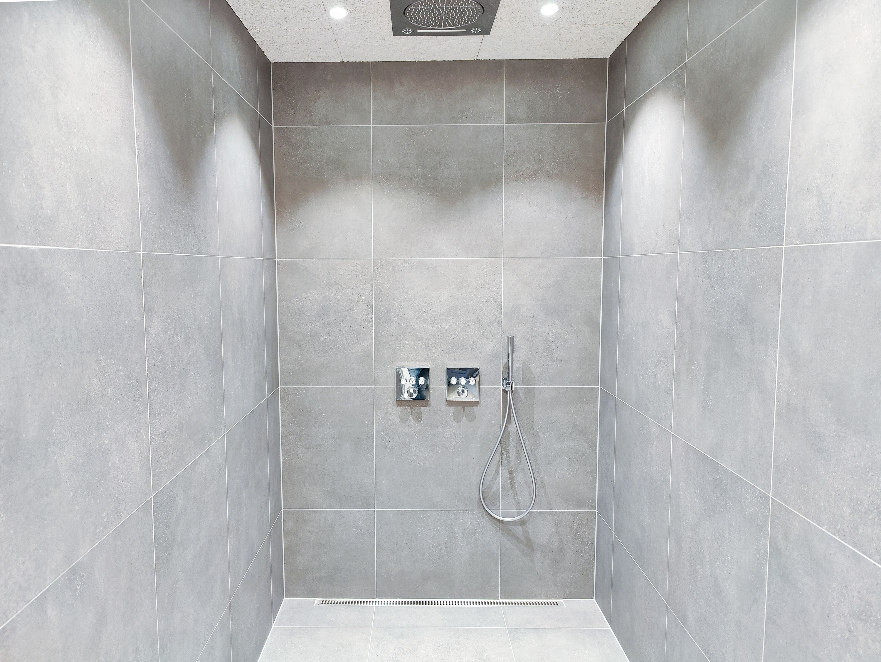 Suite Lune de Miel | Salle de bain | Douche, sèche-cheveux, chauffage par le sol (salle de bains)