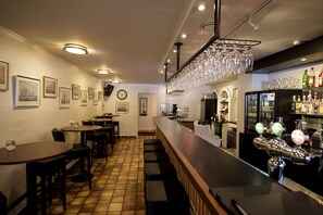 Bar (on property) - Rønnes Hotel (Fjerritslev)