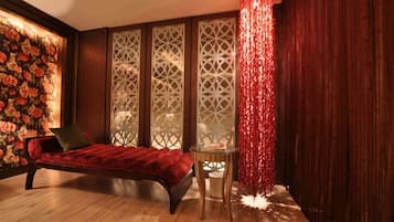 Deluxe Double Room (Check in at 6pm) | Living area