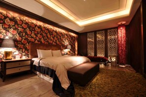 Deluxe Double Room (Check in at 6pm) | Free WiFi - Li Hsin Motel (Taichung)