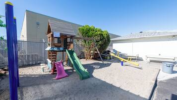 Children’s play area – outdoor