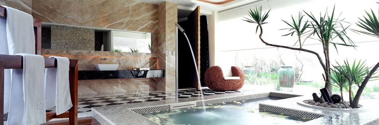separate bathtub and shower, jetted bath, rainfall showerhead