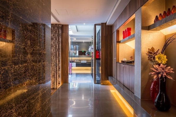 1 habitación, ropa de cama de alta calidad, cubrecamas y minibar