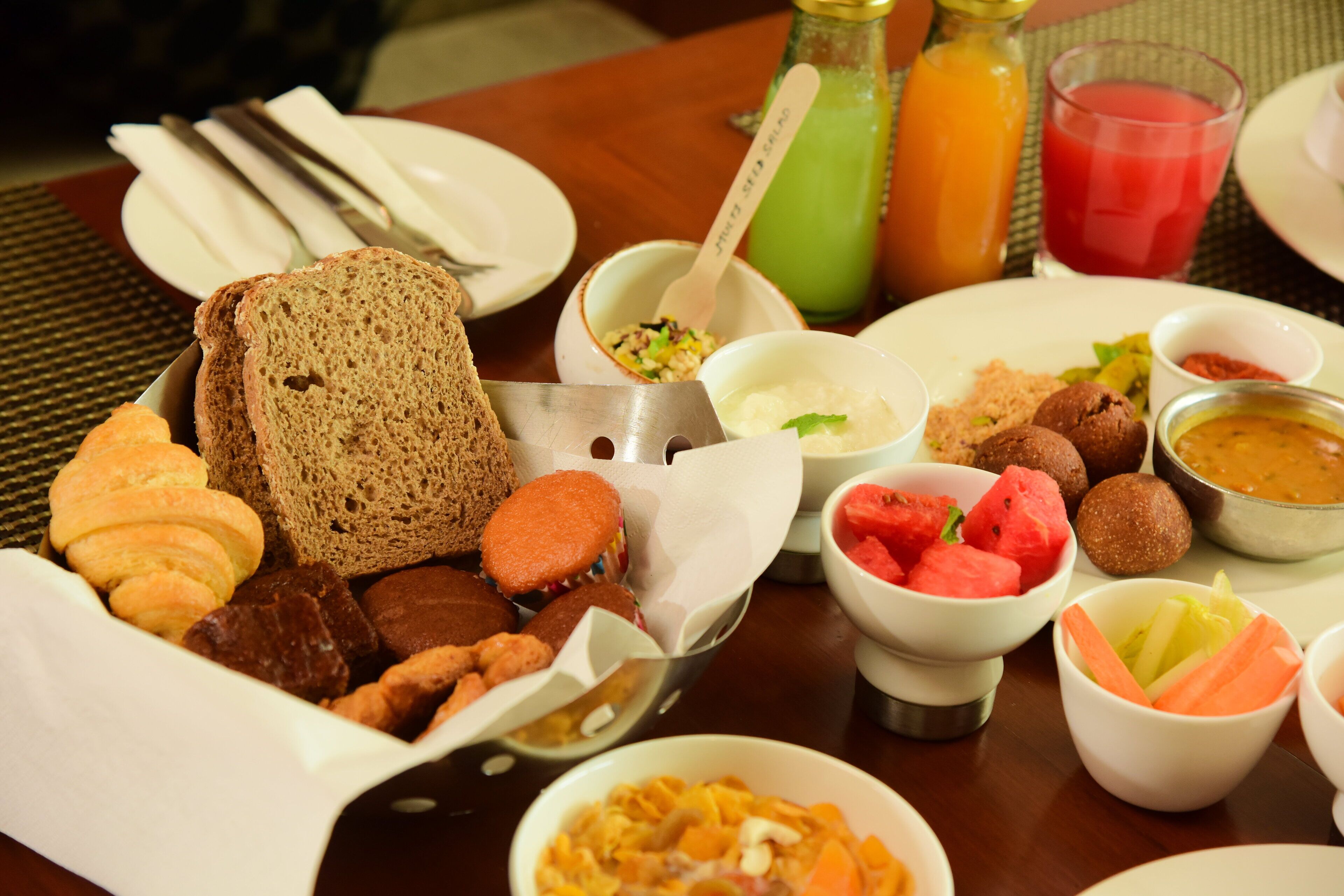 Tägliches Frühstücksbuffet gegen Gebühr