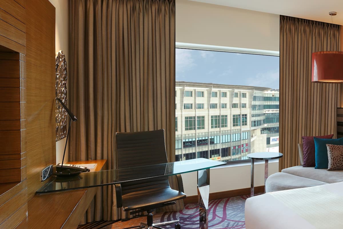 1 bedroom, minibar, in-room safe, individually decorated