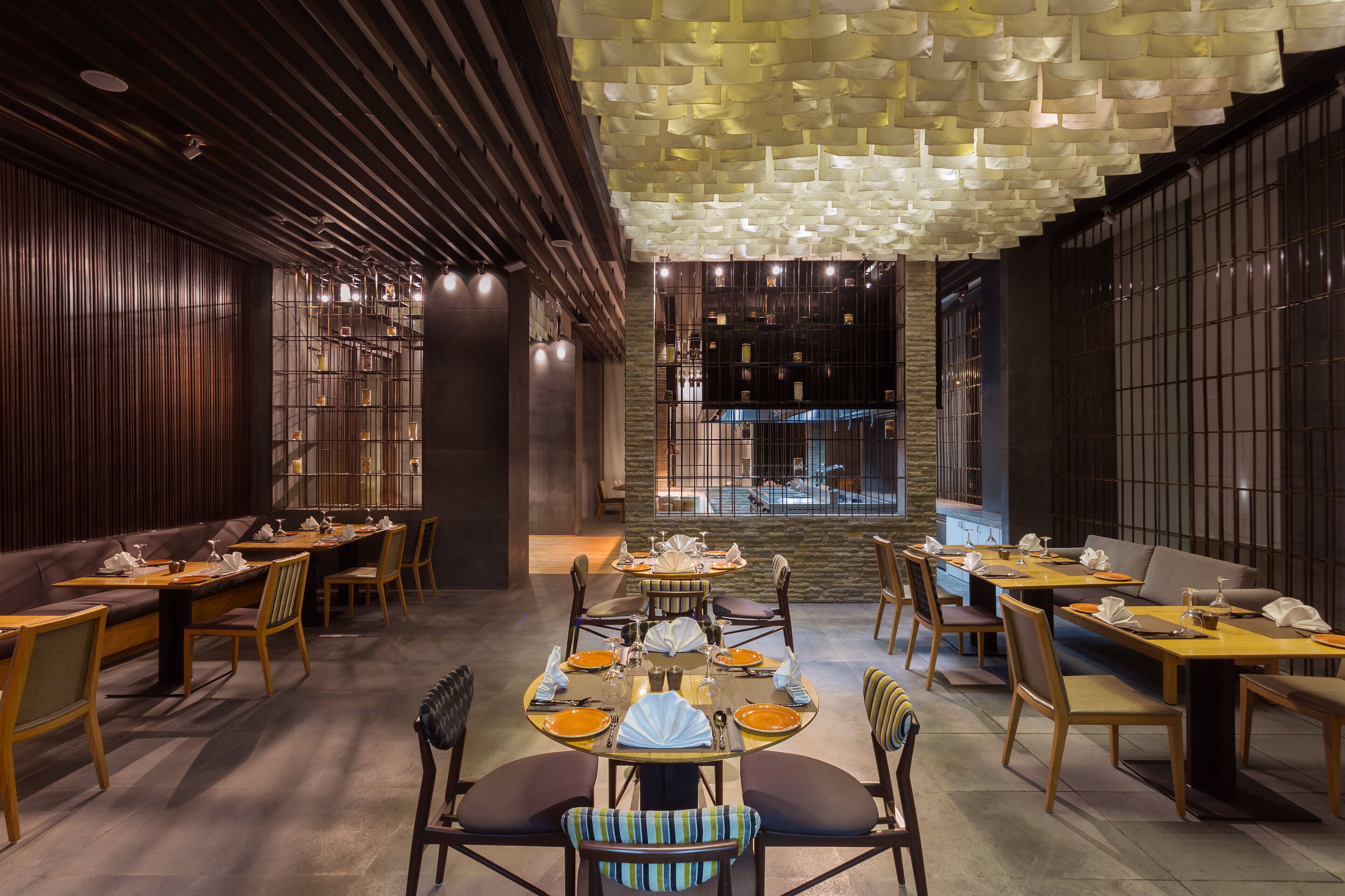 4 restaurants, international cuisine