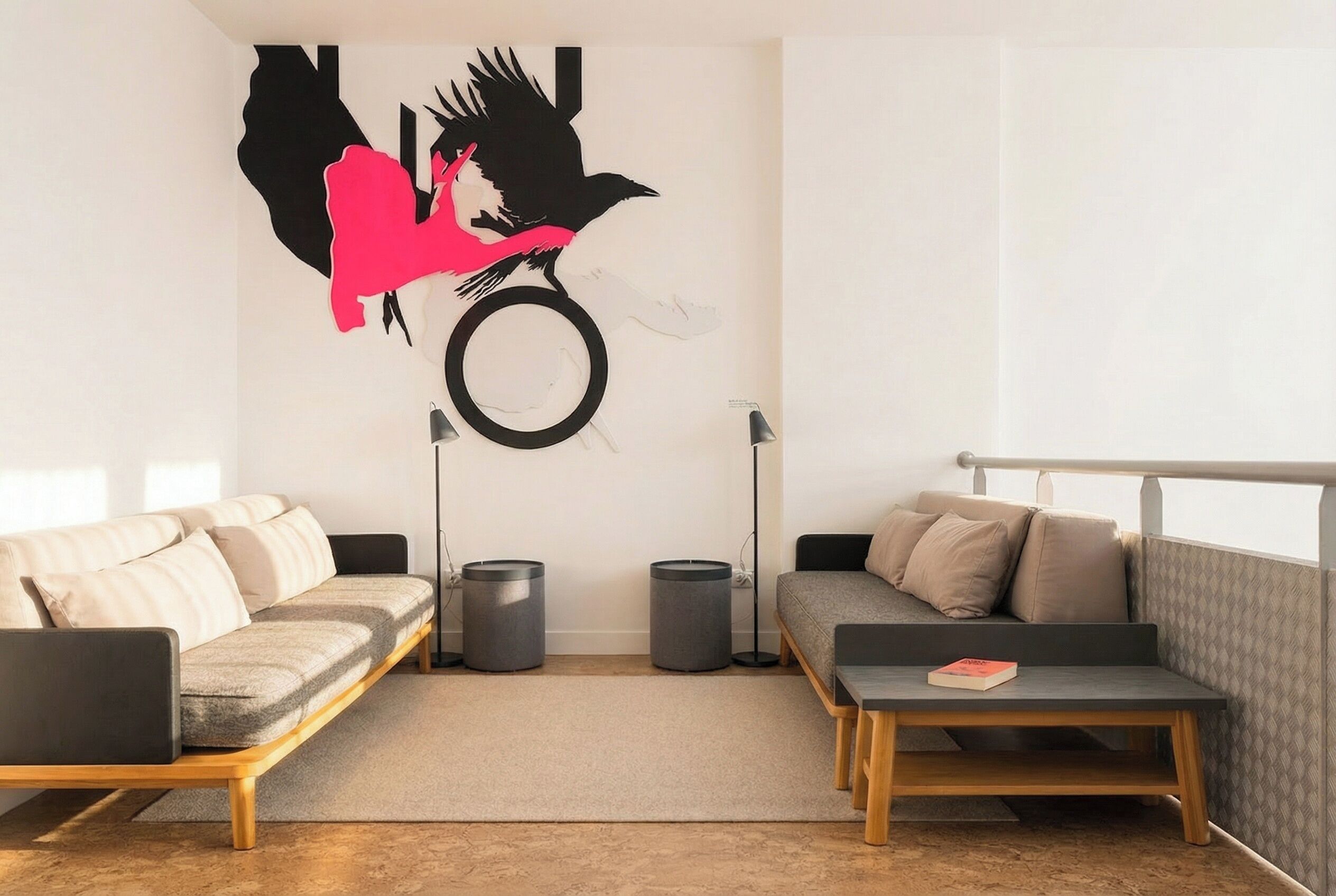 Toetasjesleilighet, 1 soverom | Oppholdsområde | En 32-tommers Flatskjerm-TV med kabel-kanaler samt LCD-TV