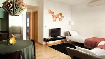 1 bedroom, in-room safe, individually decorated, individually furnished