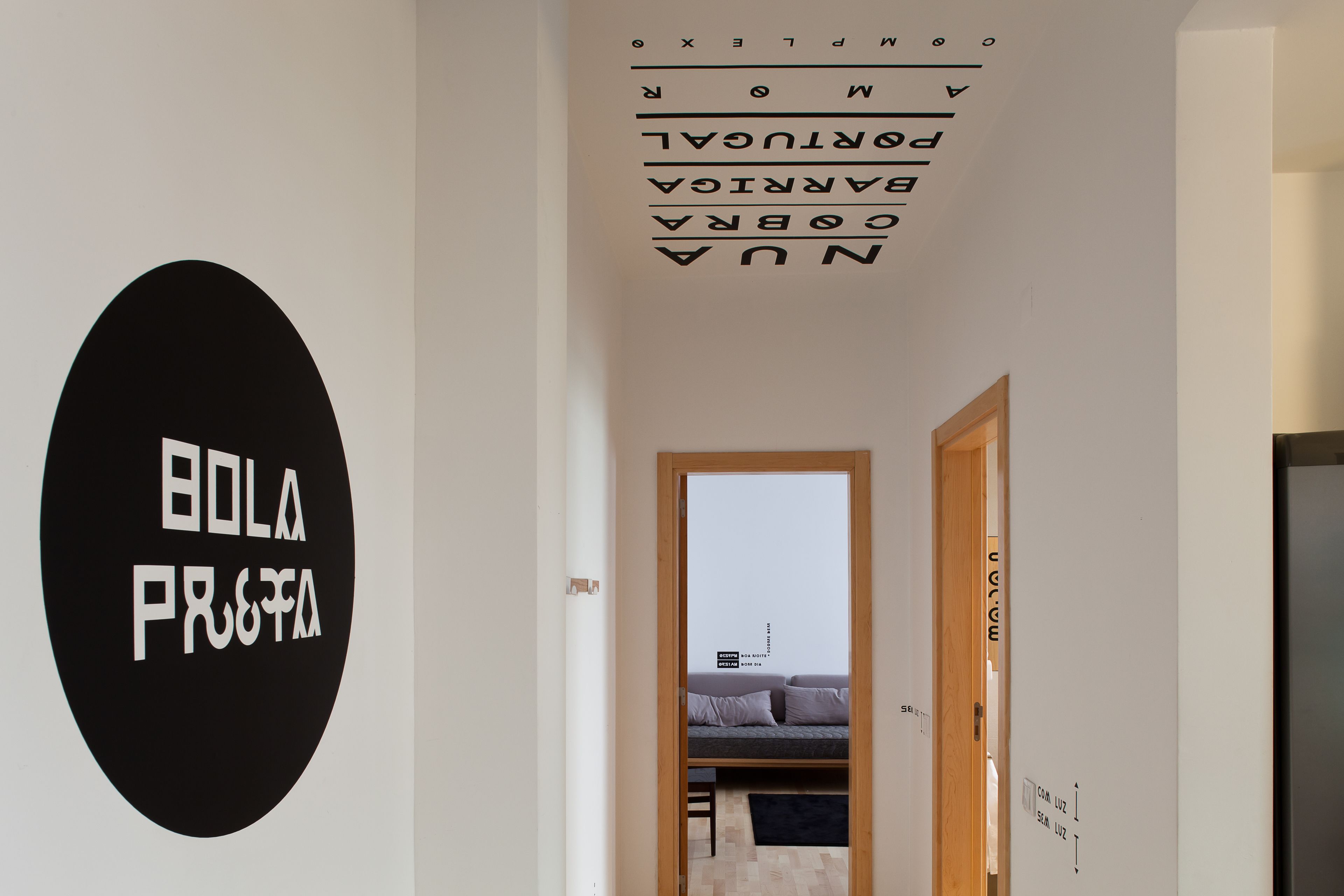 Junior Studio | Living area | 32-inch flat-screen TV with cable channels, LCD TV, iPod dock