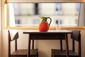 Junior Studio | In-room dining