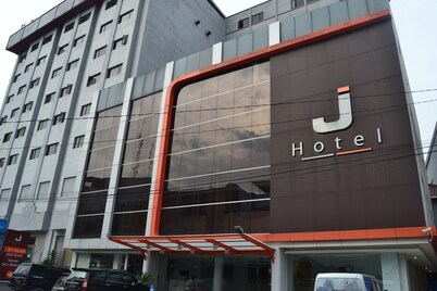 J Hotel Medan