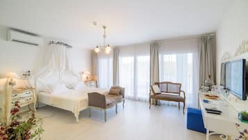 Minibar, Zimmersafe, Wecker