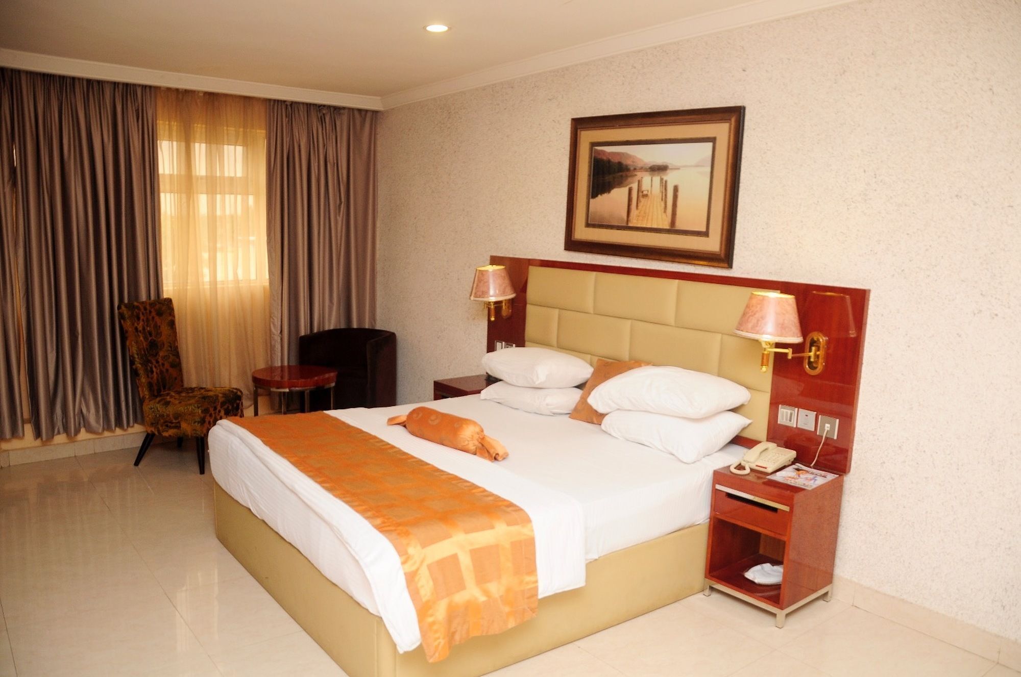 Két bảo mật tại phòng, bàn, nôi (giường cho trẻ sơ sinh) miễn phí 