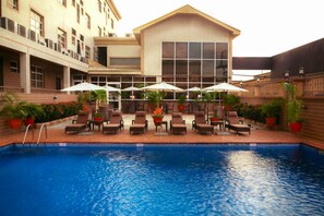Pool - D Palms Airport Hotel (Lagos)