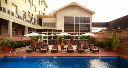 D Palms Airport Hotel