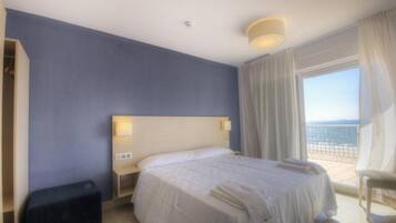 In-room safe, individually decorated, individually furnished, desk