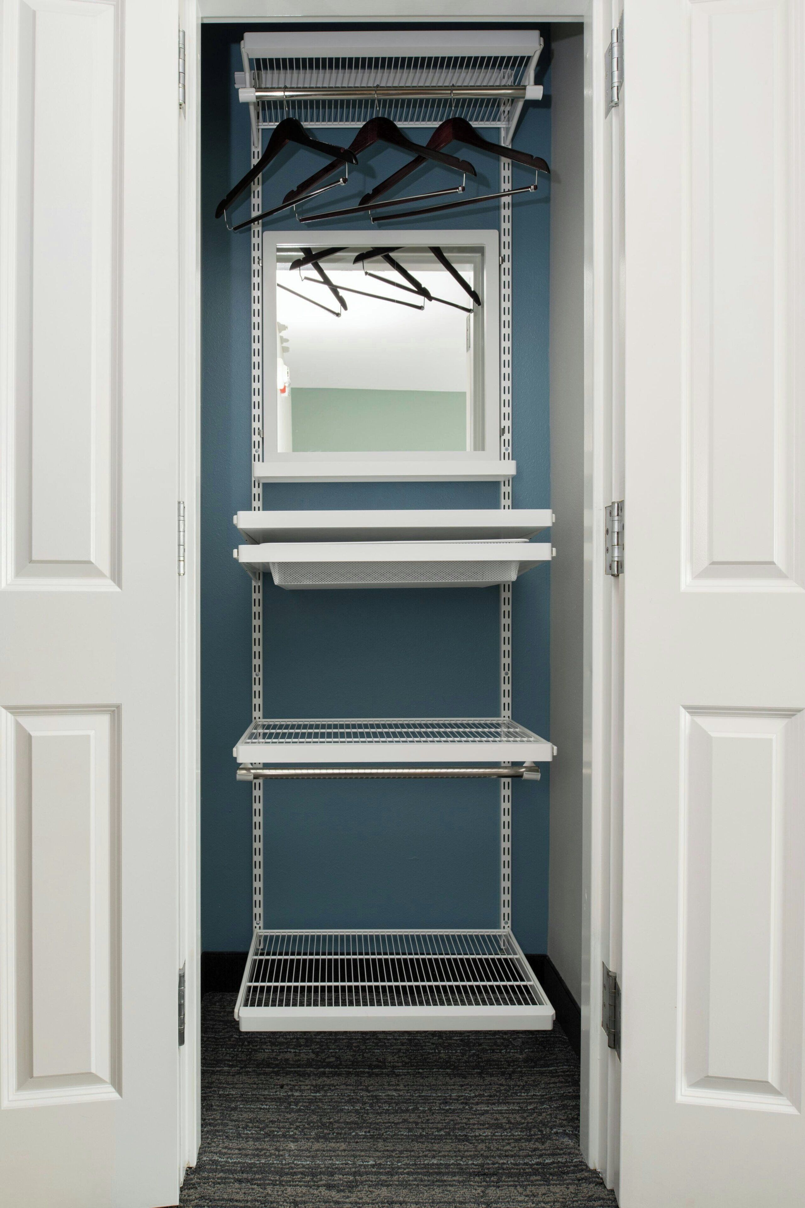 suite, 2 bedrooms | in-room safe, laptop workspace, iron/ironing board