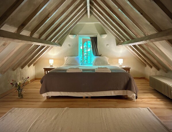 Classic Room | Down duvets, individually decorated, individually furnished, free WiFi