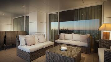 Appartement, 2 slaapkamers, uitzicht op zee | Terras