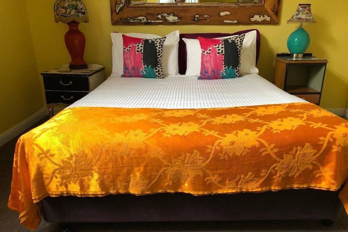 华丽客房 (Queen) | 高档床上用品、免费 WiFi、床单
