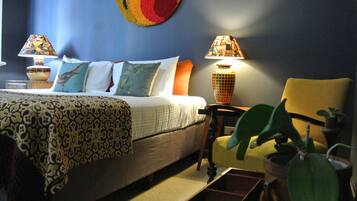 King Room | Premium bedding, free WiFi, bed sheets