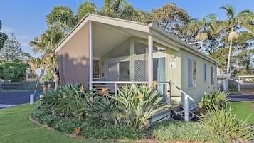 Deluxe Cabin - Sleeps 5