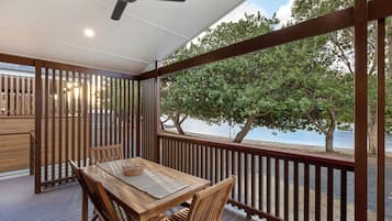 Premium Cabin - Sleeps 6 | Terrace/patio